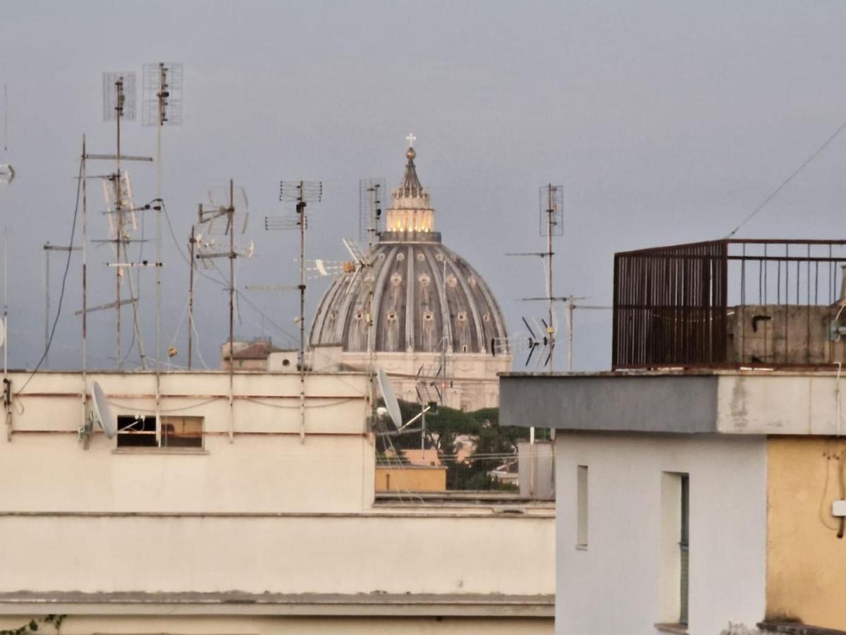 Saint Peter Vatican City Confortable Apartament Stellasia Casa Vacanza Rome Buitenkant foto